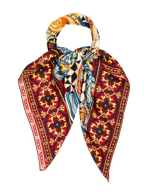 gucci print silk scarf|authentic Gucci silk scarf.